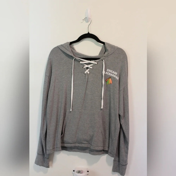 Chicago Blackhawks women's pullover lacefront lightweight sweater - Picture 1 of 5